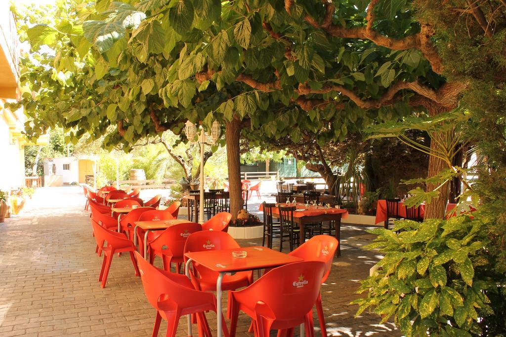 Hostal Braseria Tivissa Exterior photo