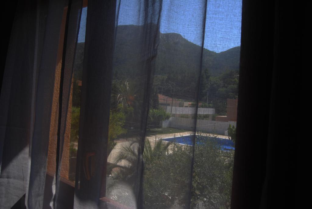 Hostal Braseria Tivissa Exterior photo